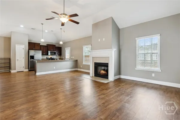 $2,200 | 151 Waverly Way, Savannah, GA 31407