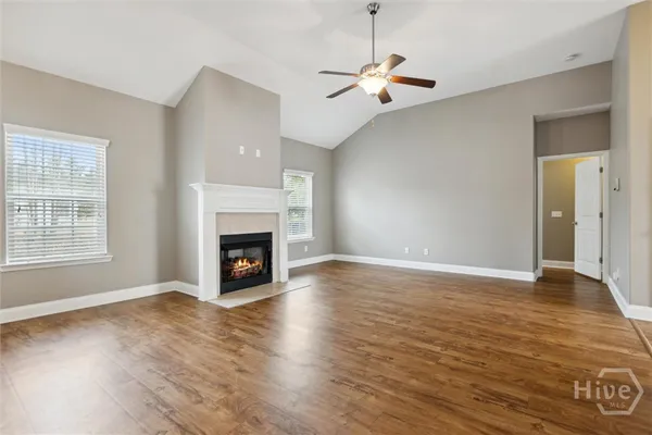 $2,200 | 151 Waverly Way, Savannah, GA 31407