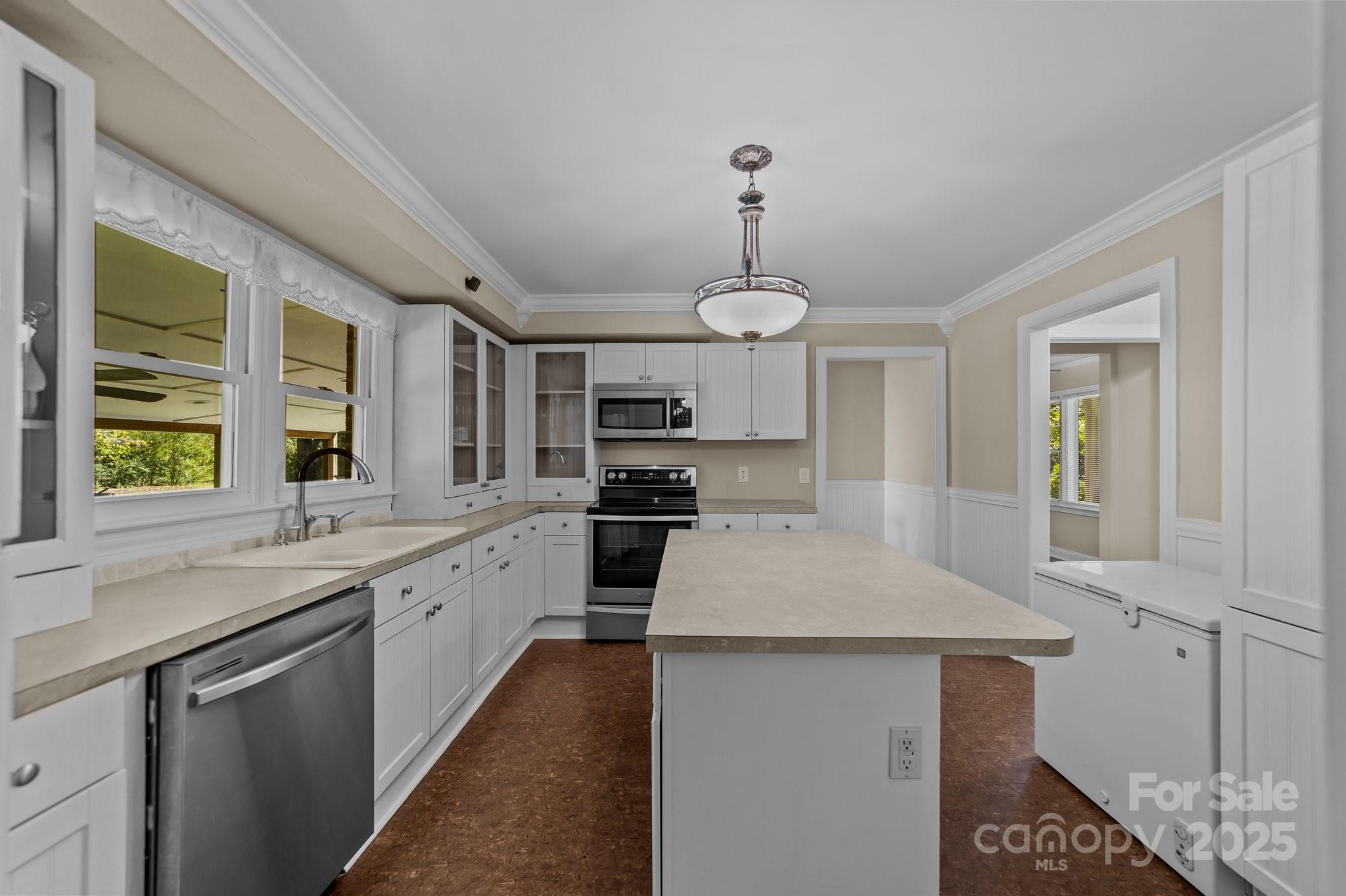 220 Hazel Street China Grove, NC 28023 - Photo 10 of 29