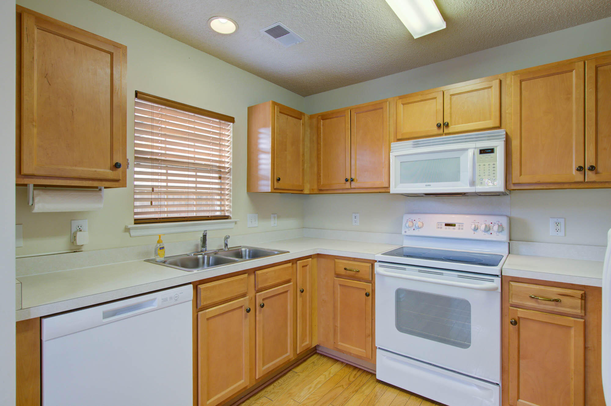 249 Eagle Ridge Road Summerville, SC 29485 - Photo 11 of 26 249 Eagle Ridge-CalSiglerPhotography (11