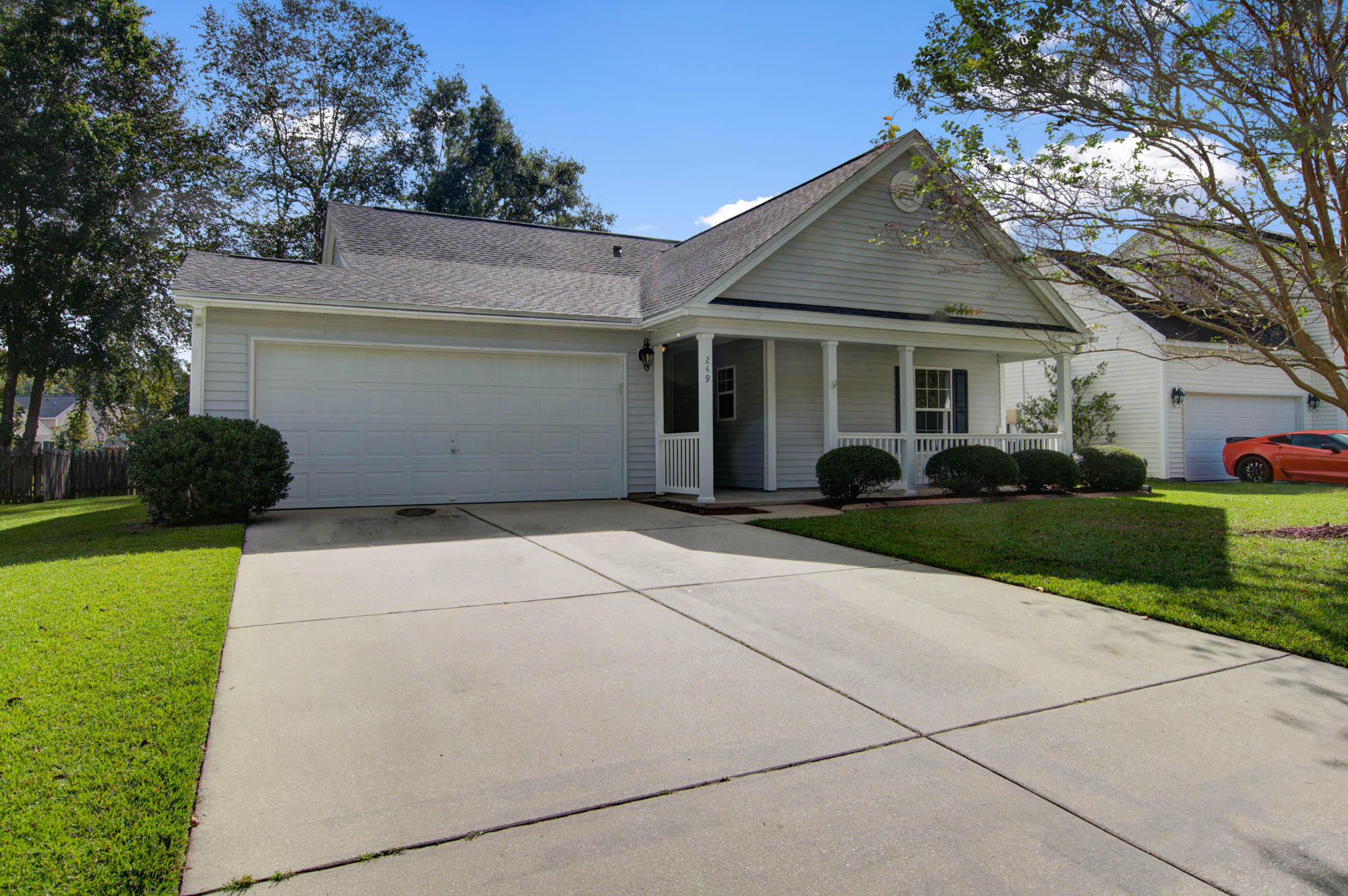 249 Eagle Ridge Road Summerville, SC 29485 - Photo 3 of 26 249 Eagle Ridge-CalSiglerPhotography (3)