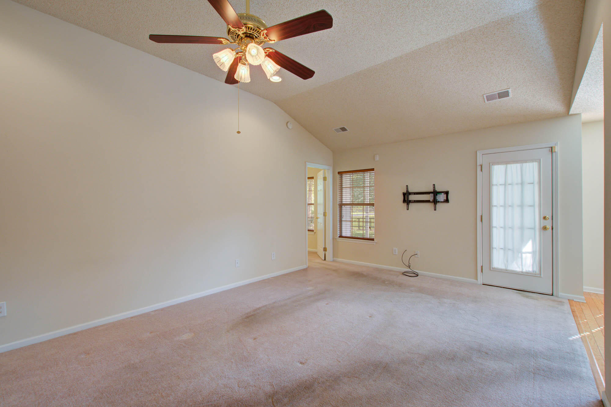 249 Eagle Ridge Road Summerville, SC 29485 - Photo 7 of 26 249 Eagle Ridge-CalSiglerPhotography (7)