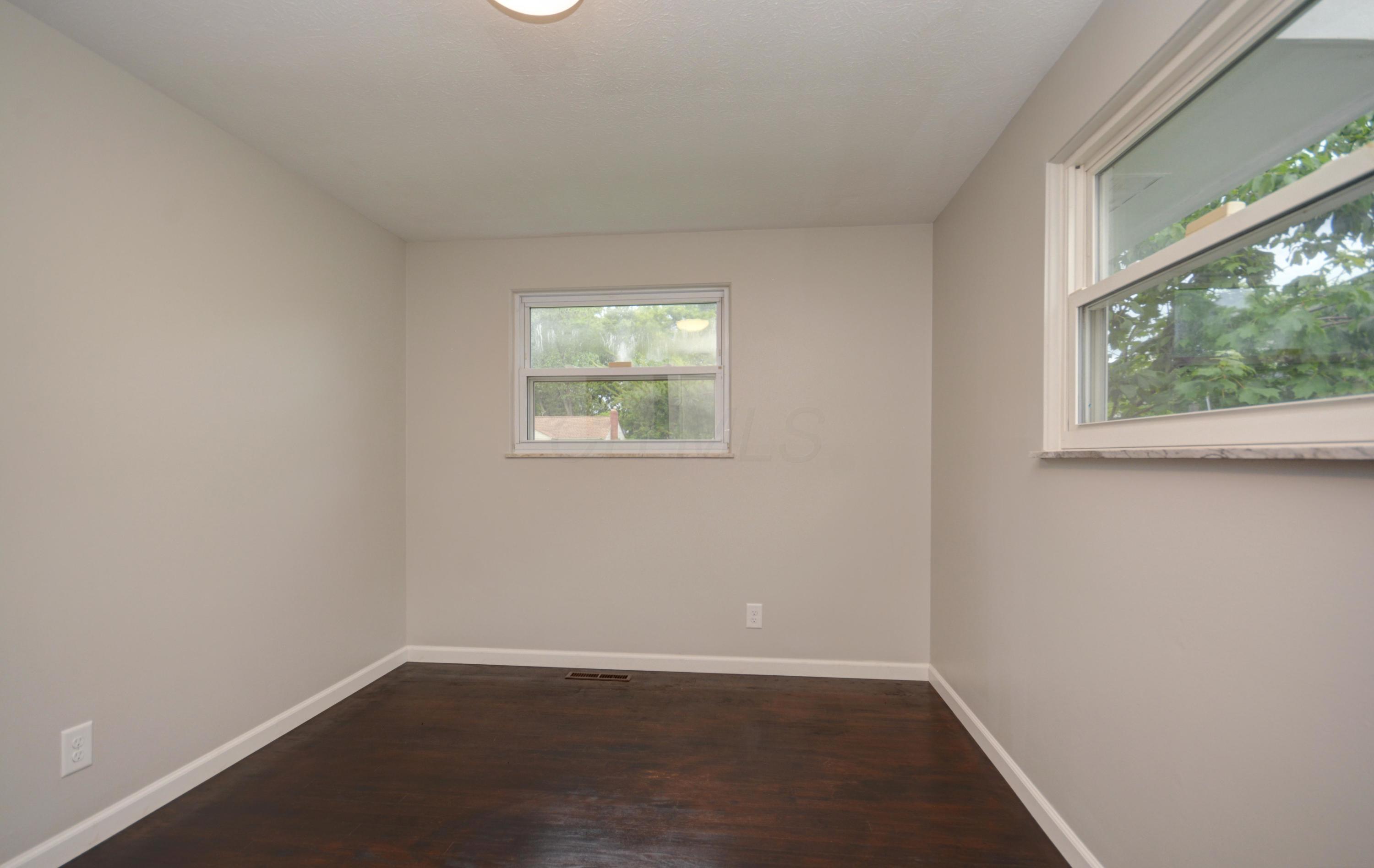 199 North Gould Road Columbus, OH 43209 - Photo 15 of 32