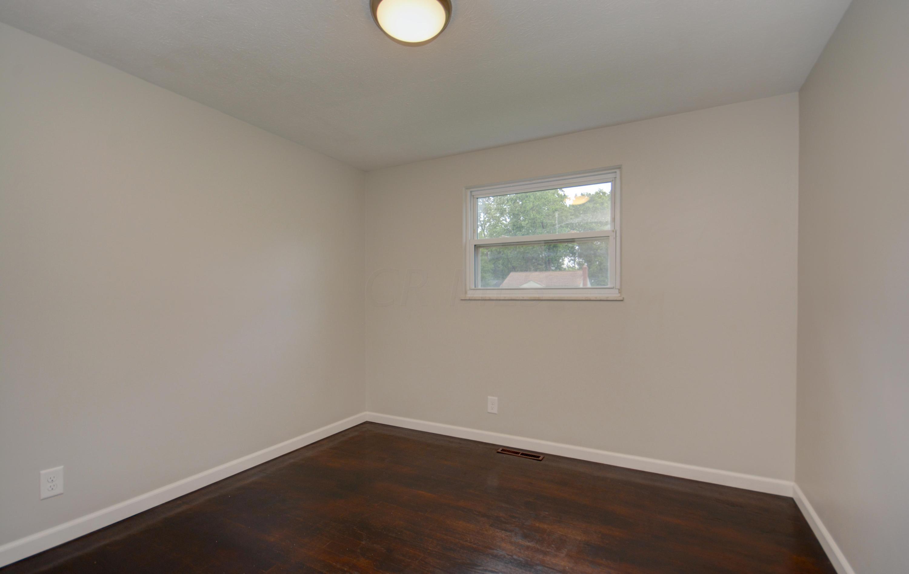 199 North Gould Road Columbus, OH 43209 - Photo 18 of 32