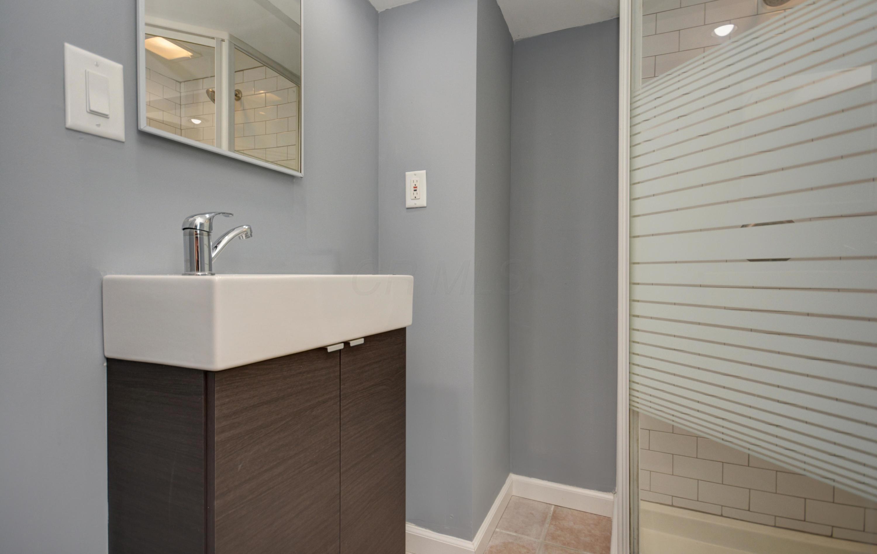 199 North Gould Road Columbus, OH 43209 - Photo 20 of 32