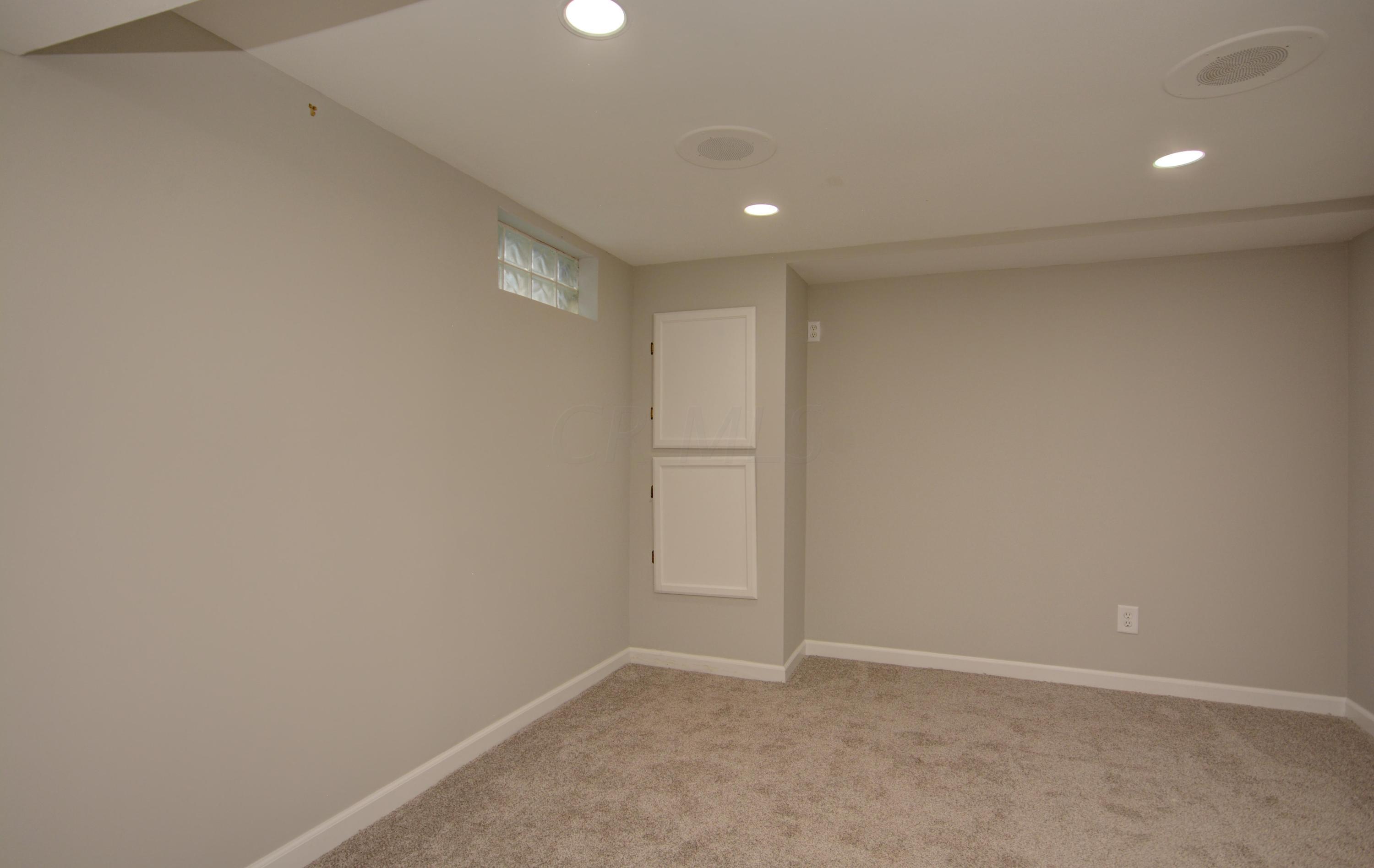 199 North Gould Road Columbus, OH 43209 - Photo 26 of 32