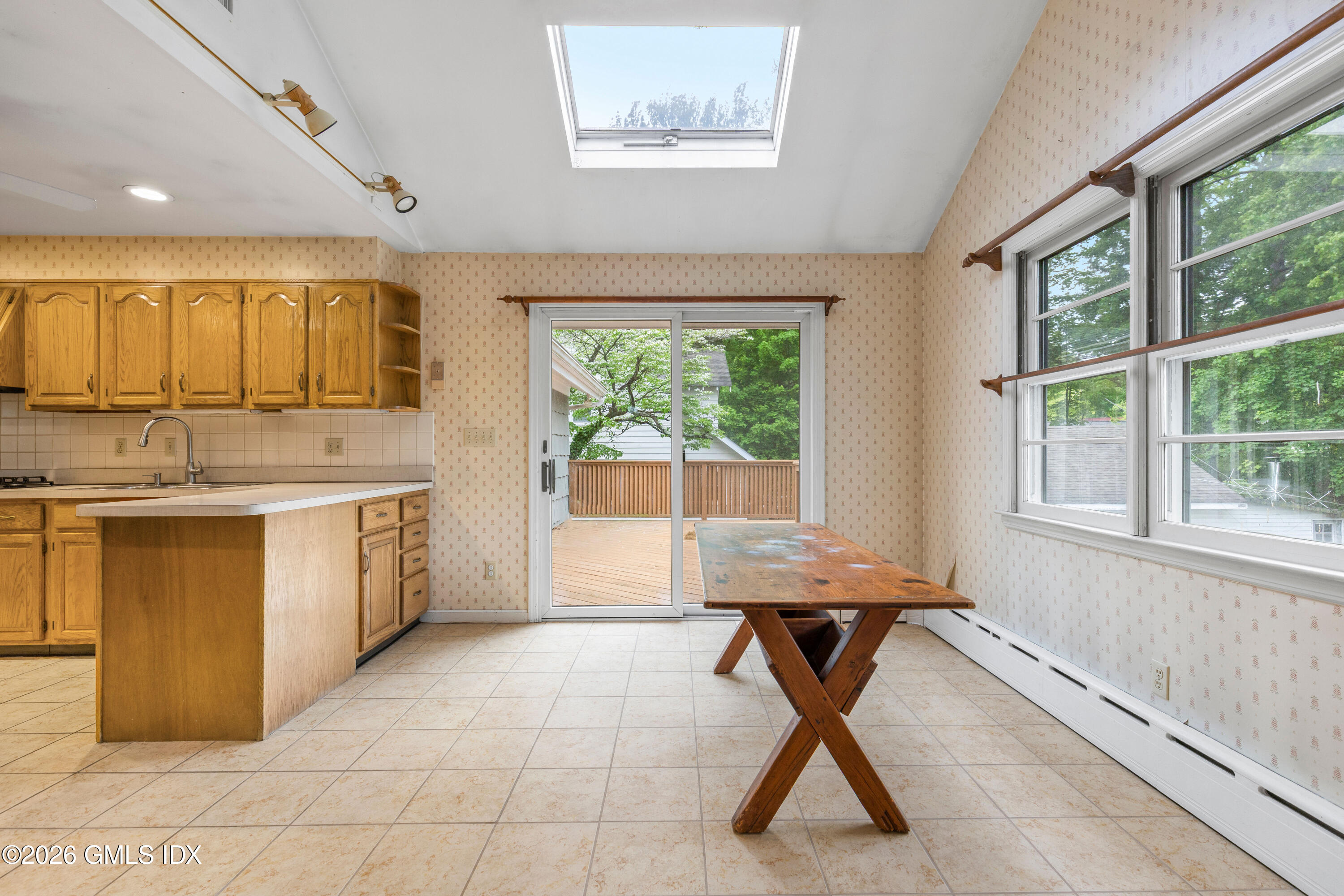 34 Ridge Road Cos Cob, CT 06807 - Photo 5 of 12 11-555A3169a