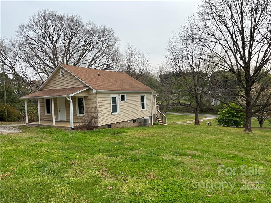4438 Mt Olive Church Road Morganton, NC 28655 - Photo 8 of 35 Gallery Image 8