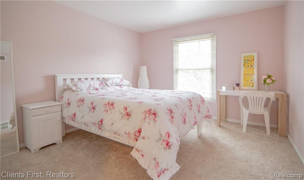 25236 Hopkins Road Farmington Hills, MI 48335 - Photo 36 of 53