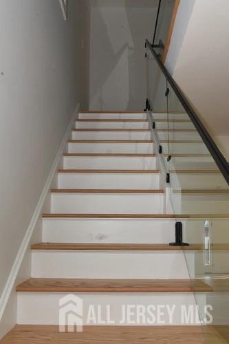 28 Plymouth Place Edison, NJ 08837 - Photo 20 of 33 a view of entryway