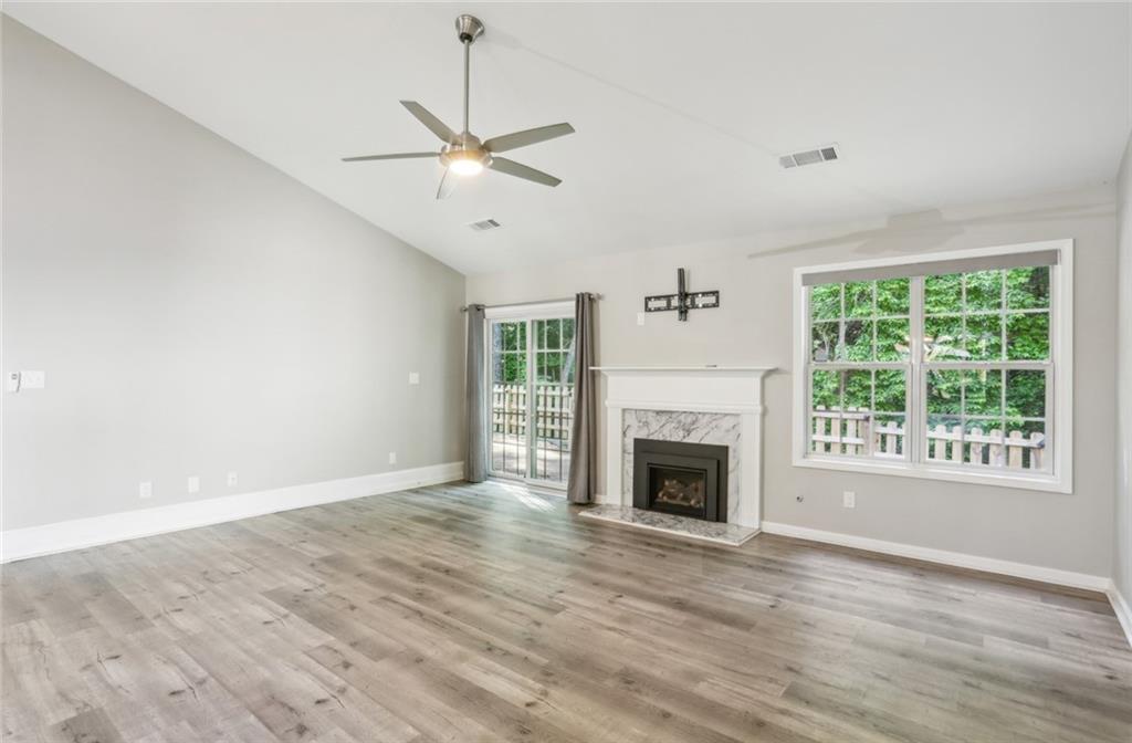 4395 Red Rock Point Suwanee, GA 30024 - Photo 12 of 38