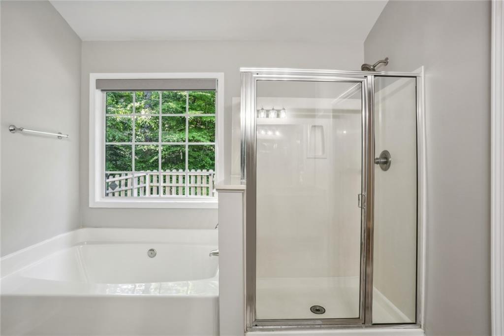 4395 Red Rock Point Suwanee, GA 30024 - Photo 20 of 38