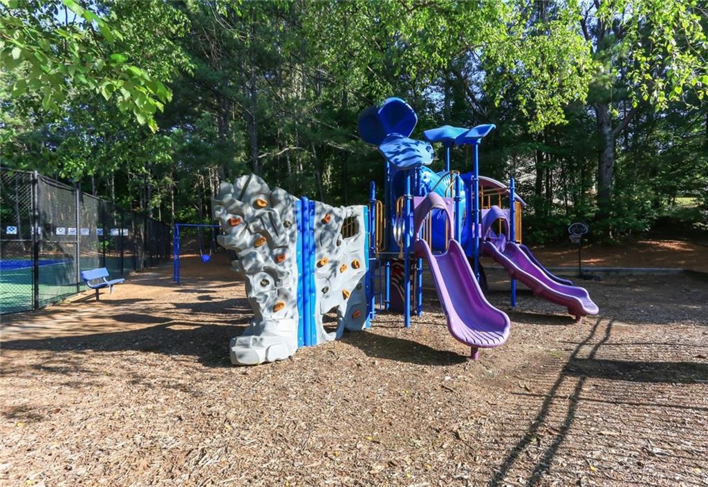 4395 Red Rock Point Suwanee, GA 30024 - Photo 31 of 38