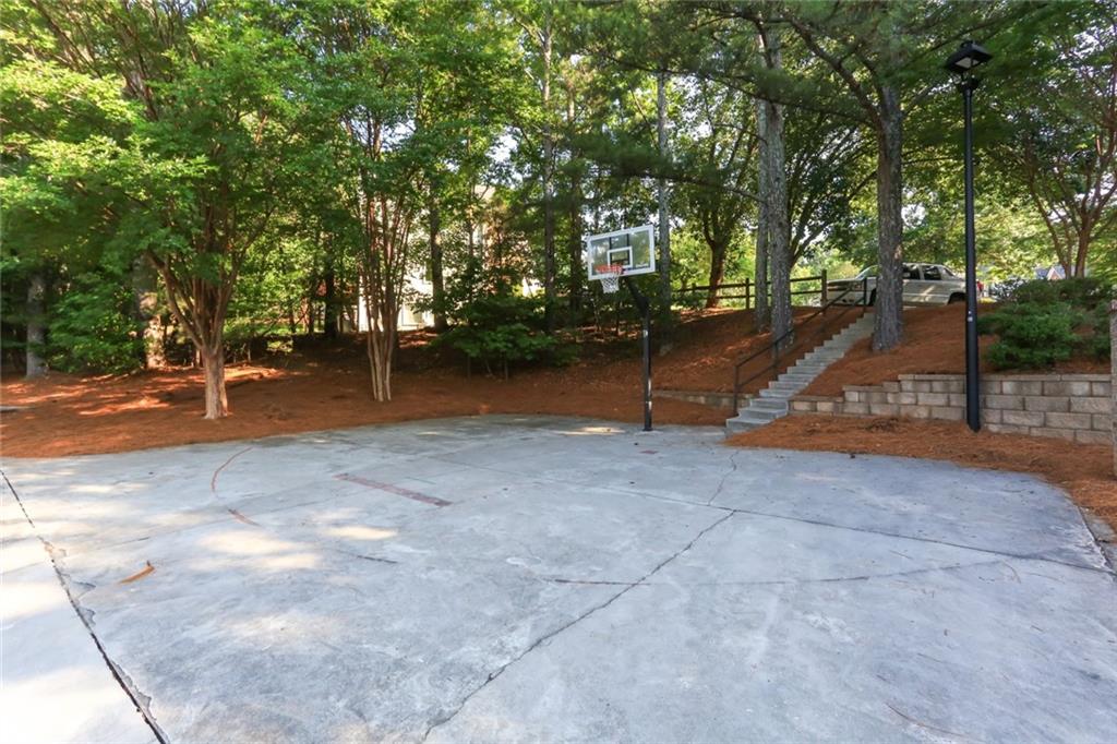 4395 Red Rock Point Suwanee, GA 30024 - Photo 33 of 38