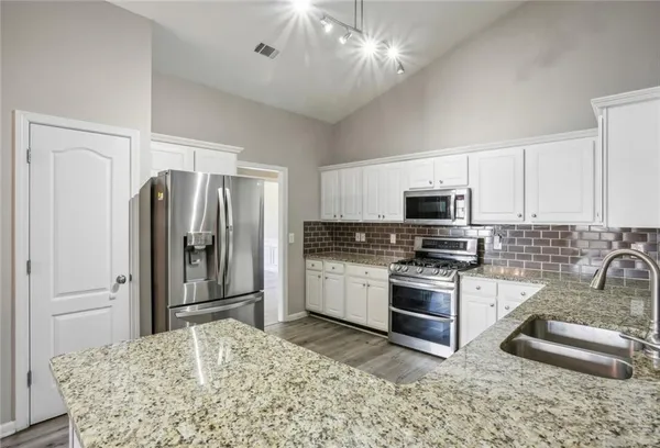 $3,100 | 4395 Red Rock Point, Suwanee, GA 30024