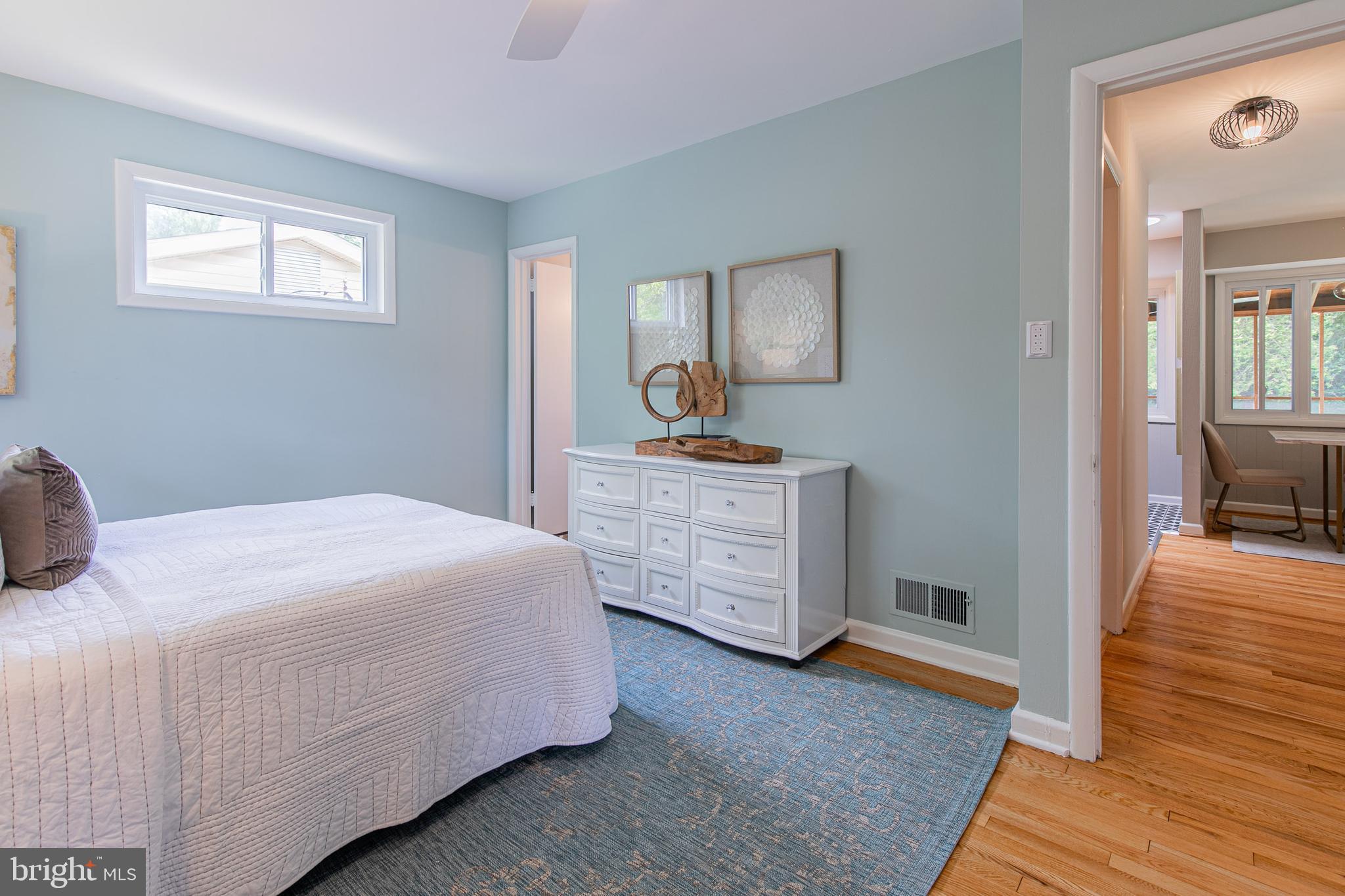 9808 Cherry Tree Lane Silver Spring, MD 20901 - Photo 15 of 39 Gallery Image 15