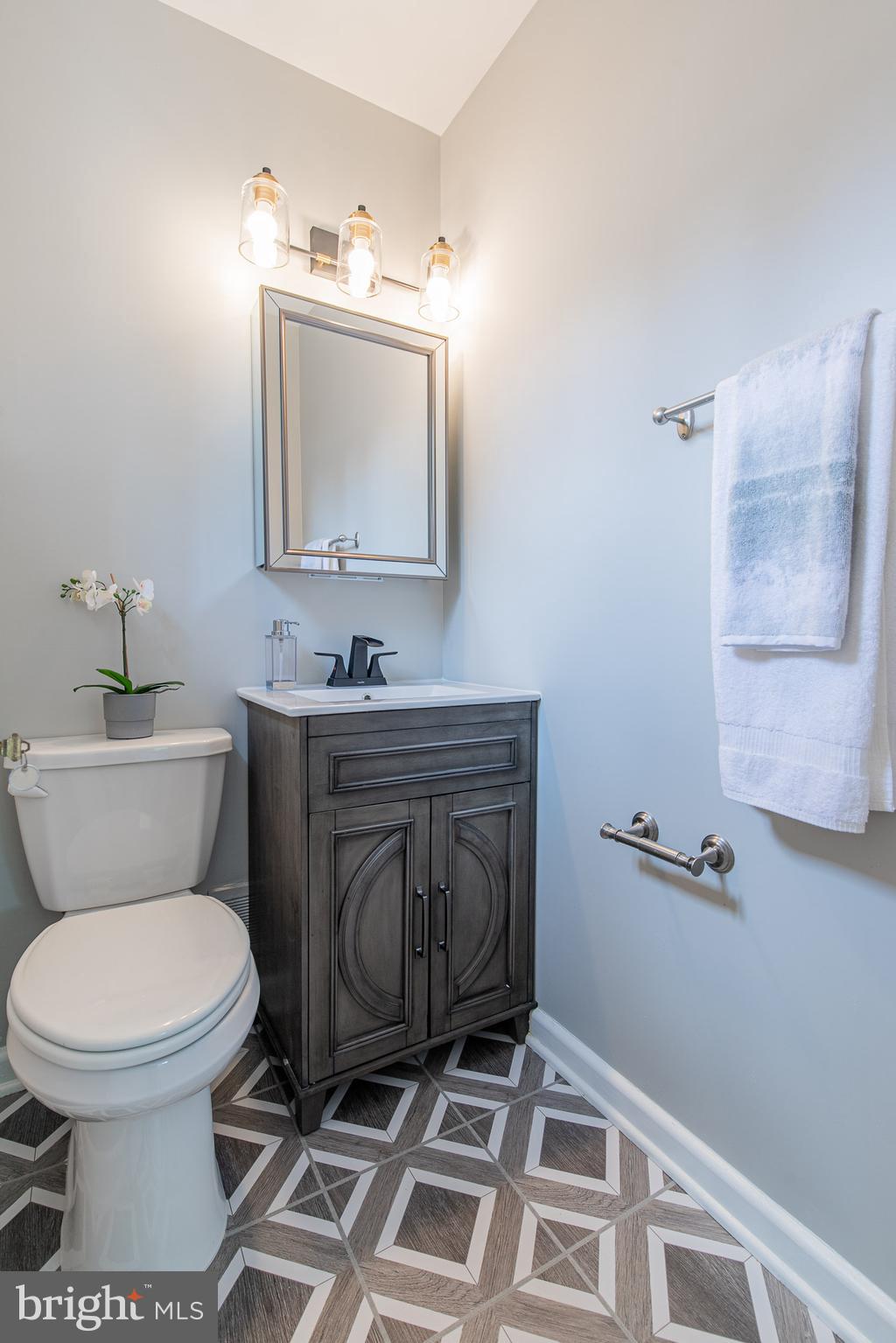 9808 Cherry Tree Lane Silver Spring, MD 20901 - Photo 18 of 39 Gallery Image 18