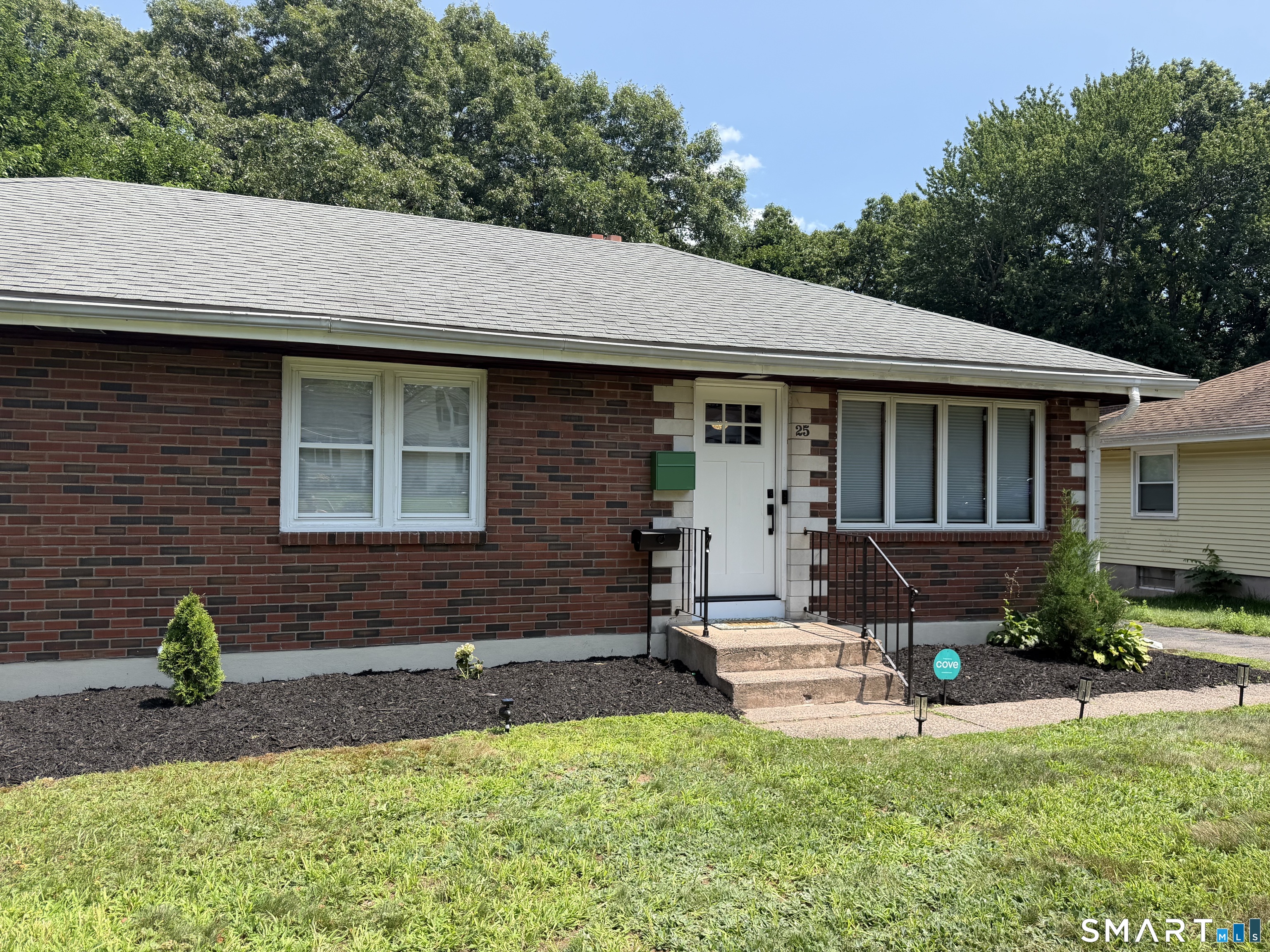 25 Radding Street Manchester, CT 06042 - Photo 32 of 38
