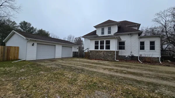 $249,900 | 426 South Webster Street, Bellevue, MI 49021