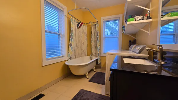 $249,900 | 426 South Webster Street, Bellevue, MI 49021