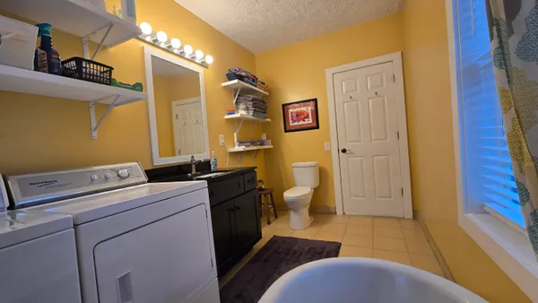 $249,900 | 426 South Webster Street, Bellevue, MI 49021