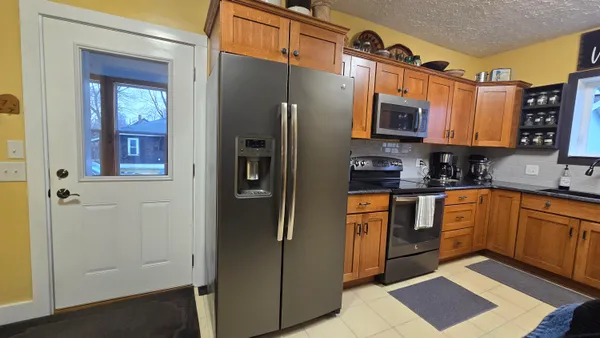 $249,900 | 426 South Webster Street, Bellevue, MI 49021