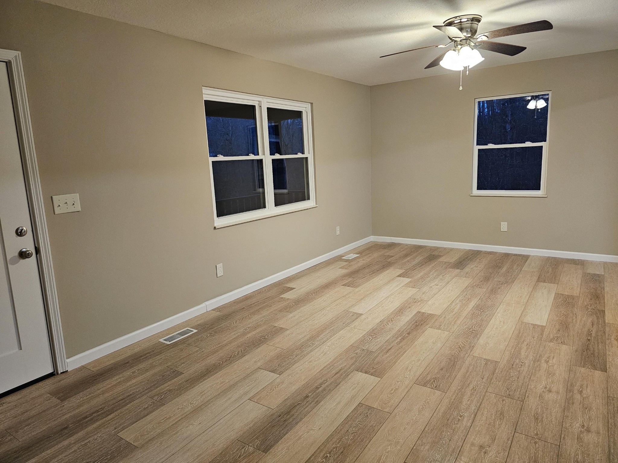 1724 Euchee Chapel Road Spring City, TN 37381 - Photo 4 of 32 Gallery Image 4