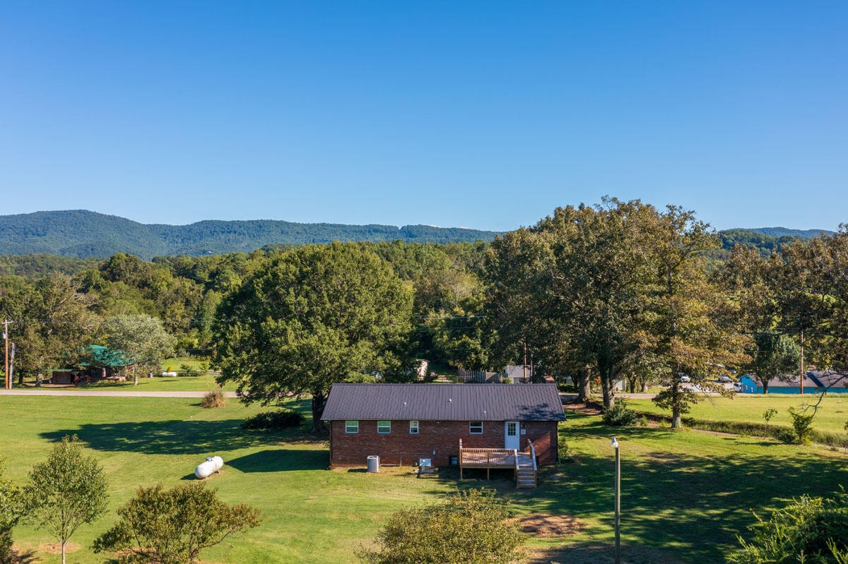 638 Chilhowee View Road Maryville, TN 37803 - Photo 30 of 39 Gallery Image 30
