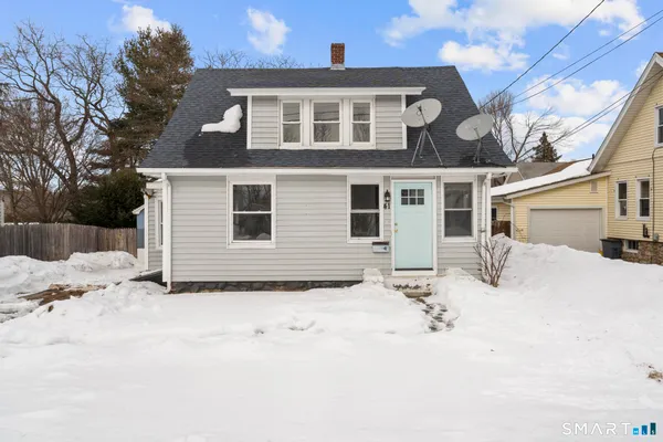 $289,900 | 41 Riverview Avenue, Groton, CT 06340