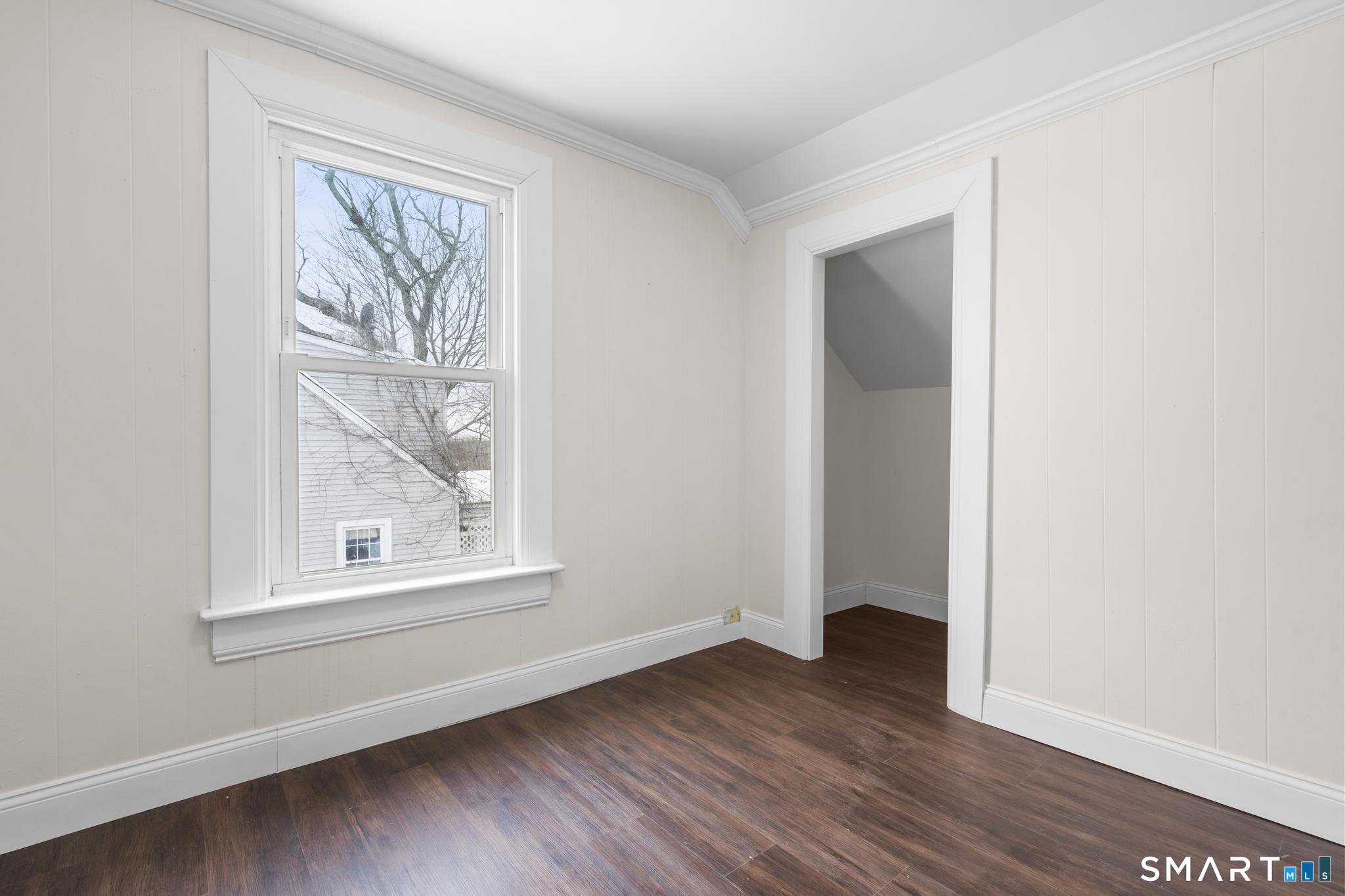 41 Riverview Avenue Groton, CT 06340 - Photo 14 of 31