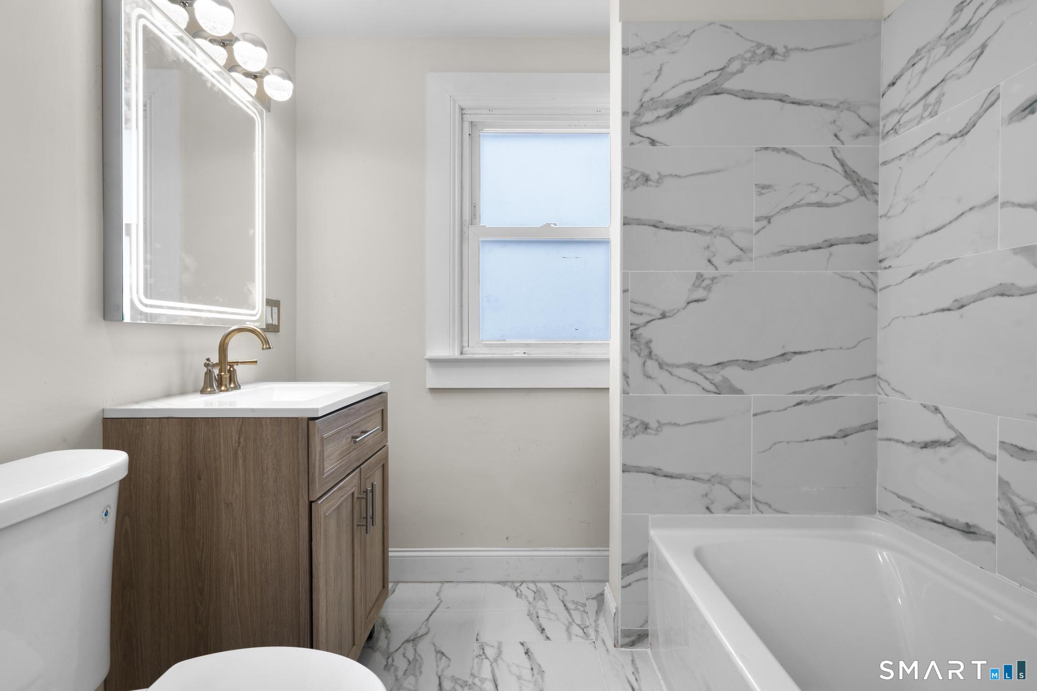 41 Riverview Avenue Groton, CT 06340 - Photo 16 of 31