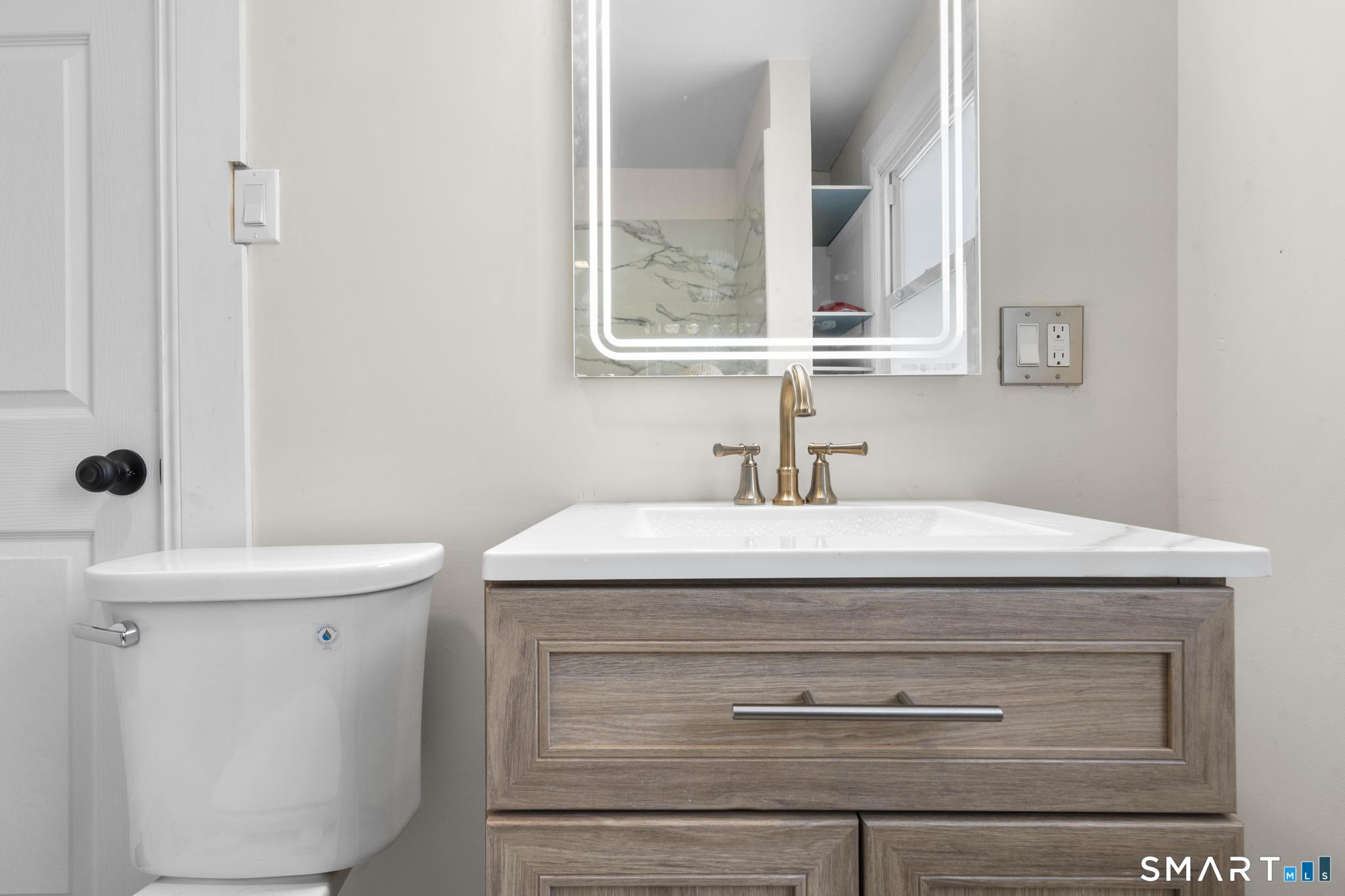 41 Riverview Avenue Groton, CT 06340 - Photo 17 of 31