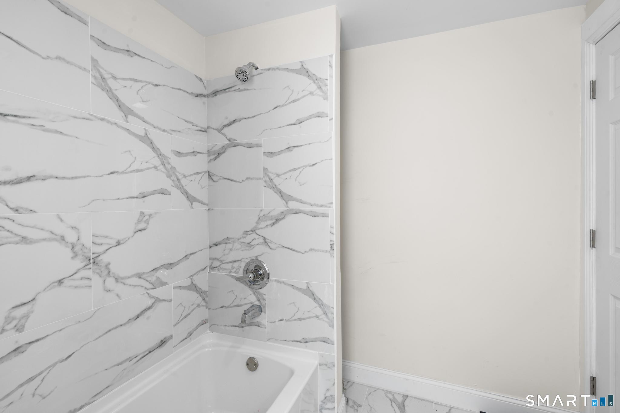 41 Riverview Avenue Groton, CT 06340 - Photo 18 of 31