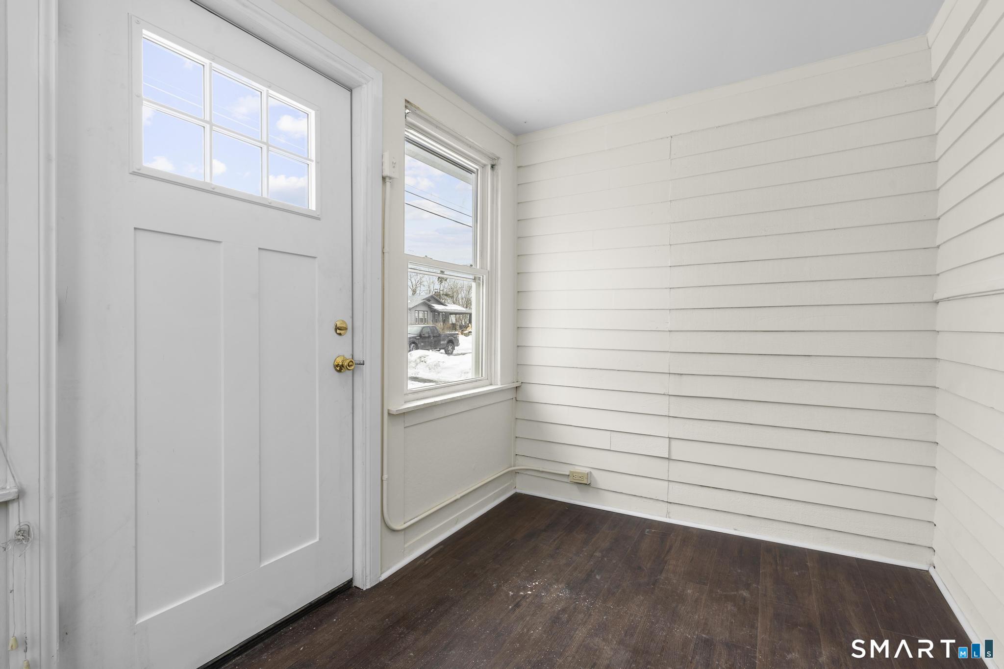 41 Riverview Avenue Groton, CT 06340 - Photo 25 of 31