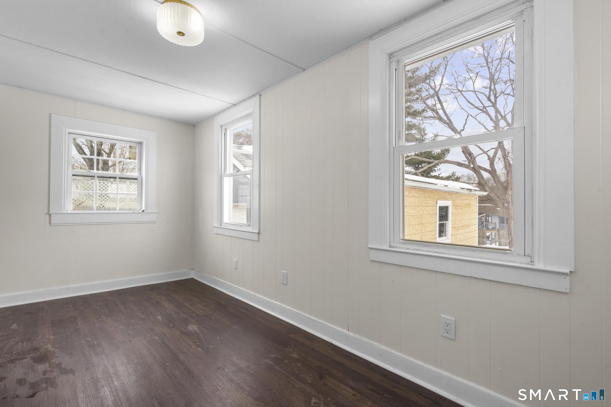 41 Riverview Avenue Groton, CT 06340 - Photo 27 of 31