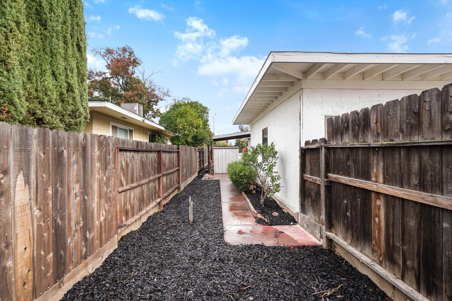1417 Concord Avenue Modesto, CA 95350 - Photo 38 of 40 a view of balcony with wooden floor