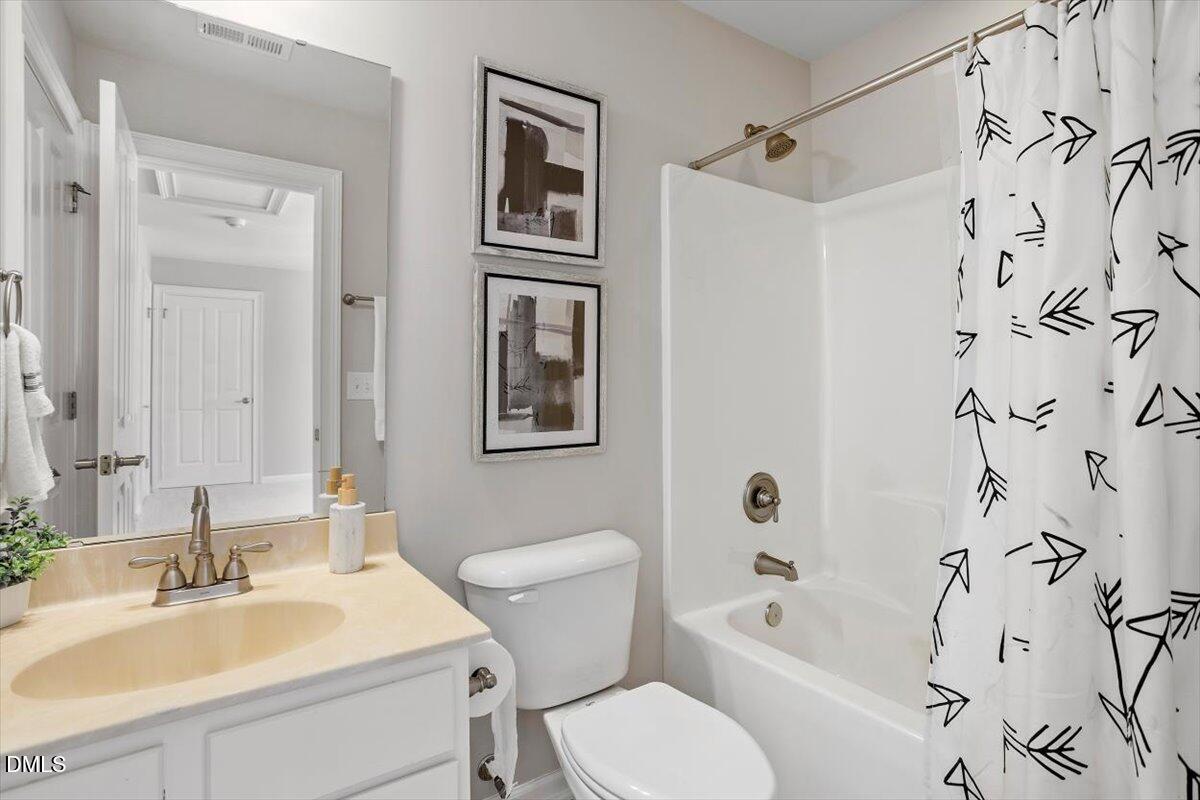 902 Ravendale Place Cary, NC 27513 - Photo 38 of 57 Bathroom