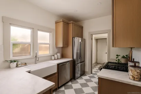 $1,075,000 | 3677 Highland Avenue, San Diego, CA 92105