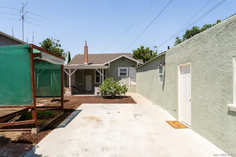 $1,075,000 | 3677 Highland Avenue, San Diego, CA 92105