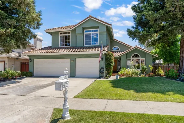 $1,599,000 | 380 Vía Loma, Morgan Hill, CA 95037