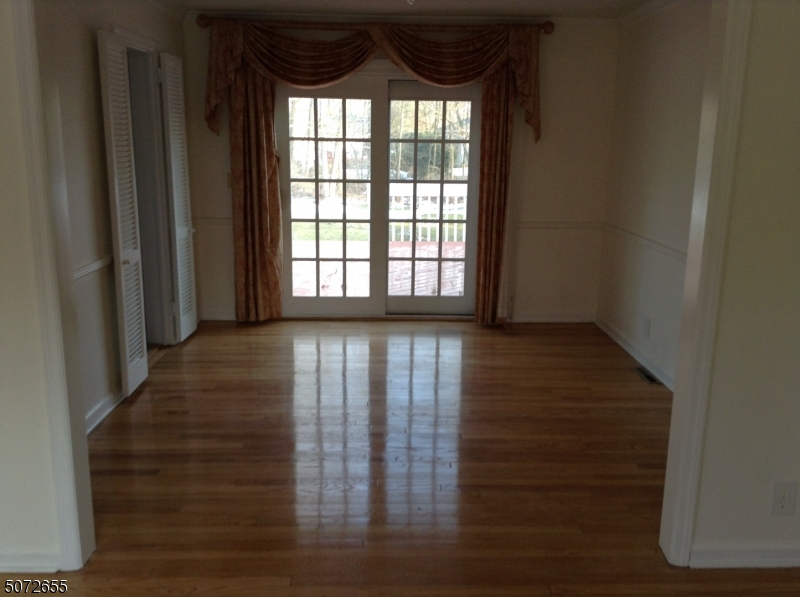 424 White Oak Ridge Road Short Hills, NJ 07078 - Photo 8 of 18 Gallery Image 8