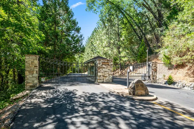 $950,000 | 6060 Keeble Lane, Camino, CA 95709