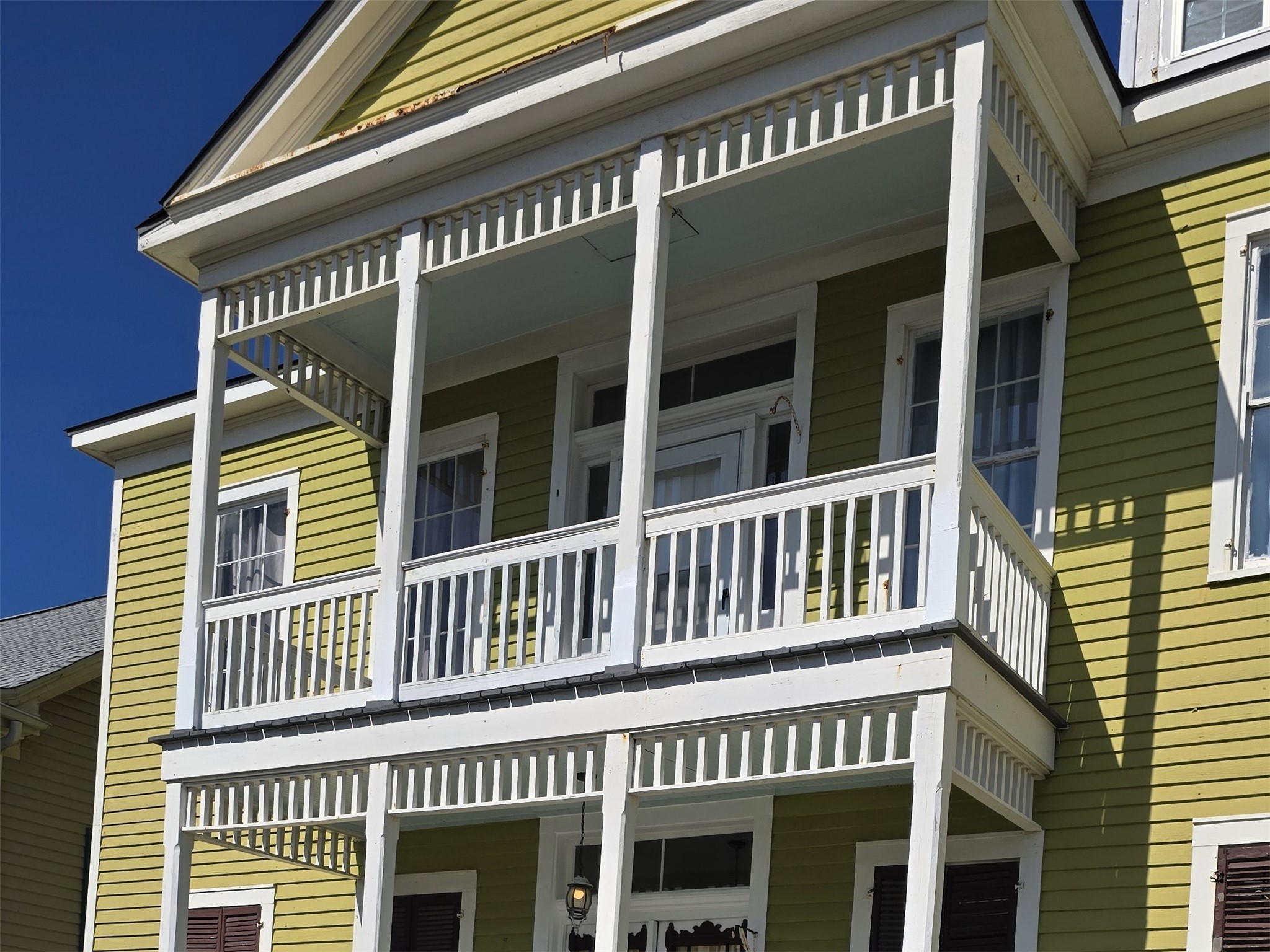 1614 Market Street, Unit 2 Galveston, TX 77550 - Photo 2 of 22 a view of a house with a window