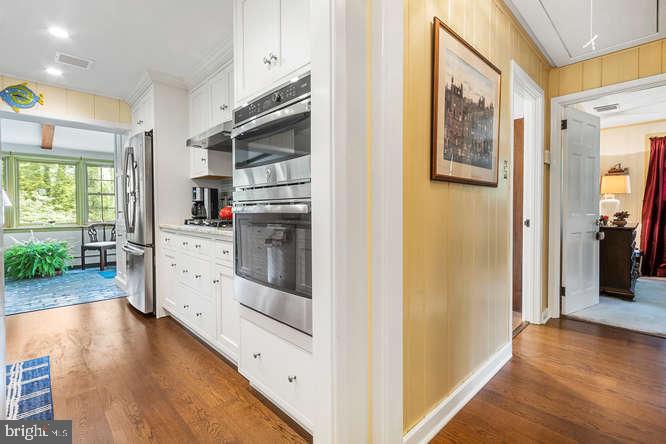 653 Weadley Road Radnor, PA 19087 - Photo 5 of 24