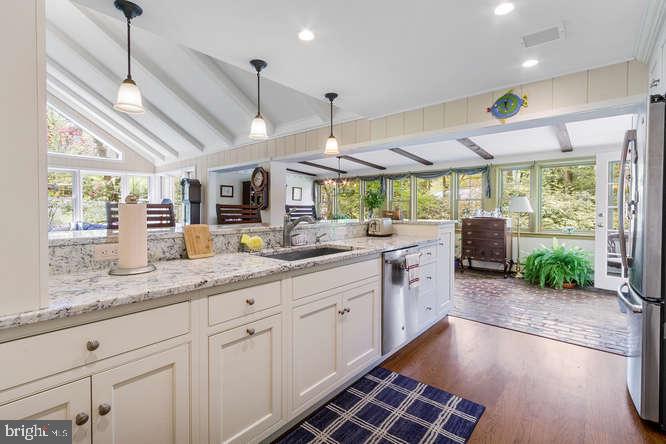653 Weadley Road Radnor, PA 19087 - Photo 6 of 24