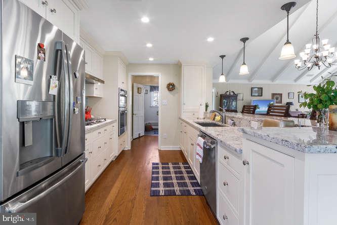 653 Weadley Road Radnor, PA 19087 - Photo 9 of 24