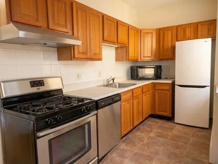 $560,000 | 1177 Commonwealth Avenue, Unit 6, Boston, MA 02134