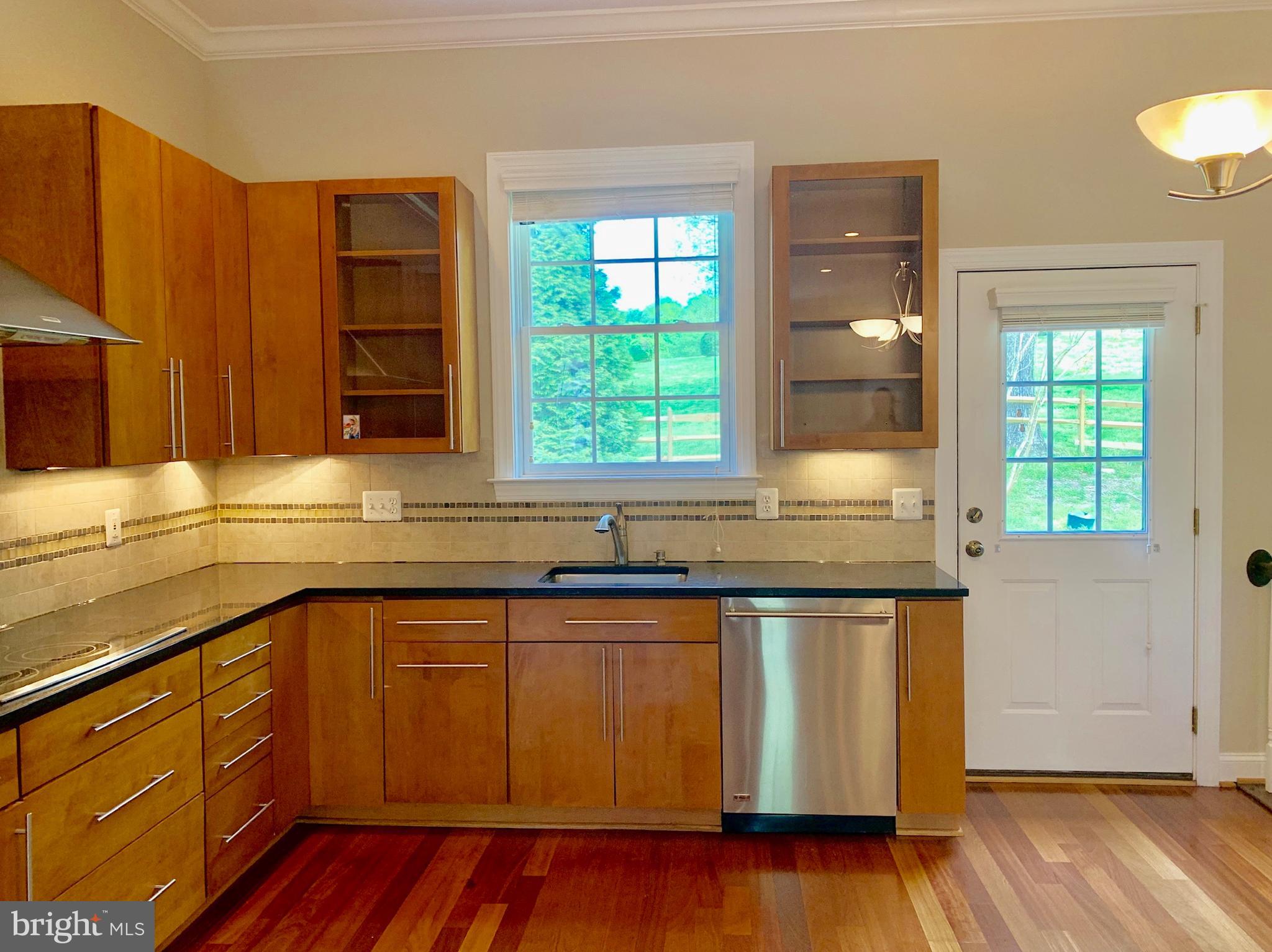 12775 Yates Ford Road Clifton, VA 20124 - Photo 35 of 72 In-Law/Guest House Kitchen