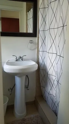 $1,150 | 371 Northeast 80th Terrace, Unit B, Miami, FL 33138