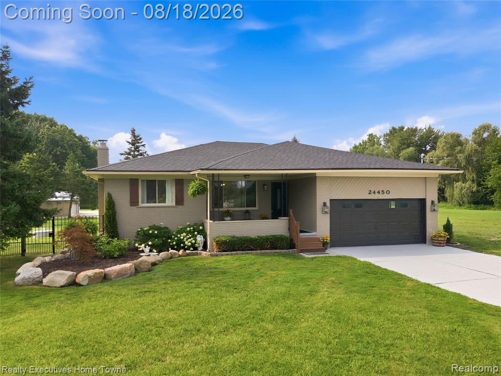 24450 Chapman Road Macomb, MI 48042 - Photo 5 of 74 Gallery Image 5